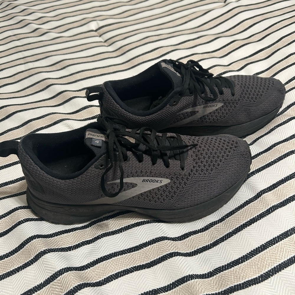 Brooks Men's Black Running Shoes Revel